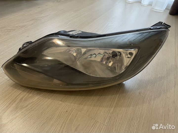 Фара левая Ford Focus 3