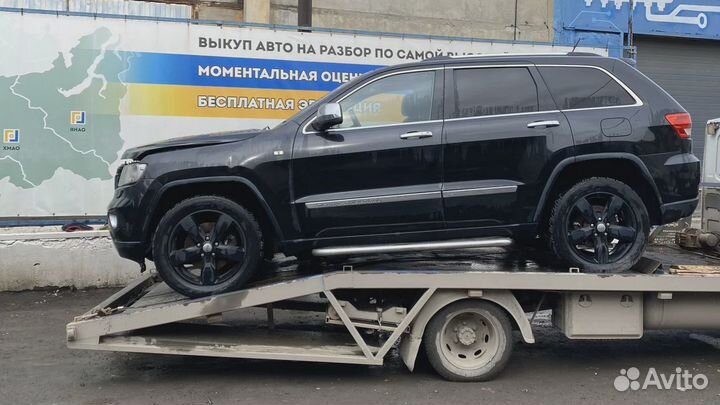 Накладка на порог (наружная) правая Jeep Grand Cherokee (WK2) 1GV68rxfae