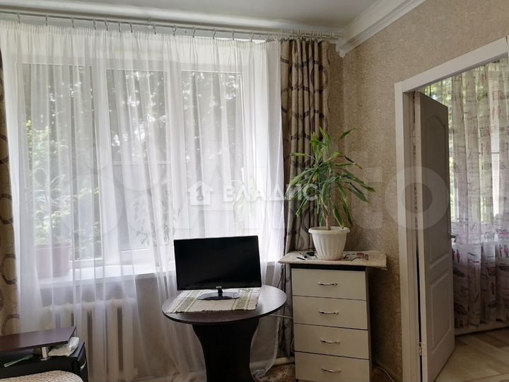 Комната 26,8 м² в 5-к., 1/3 эт.