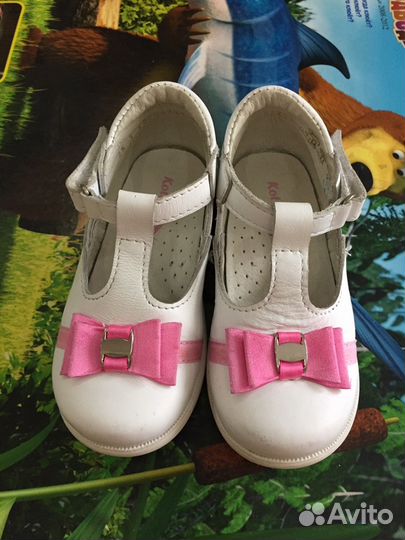 Туфли для девочки 25 размер