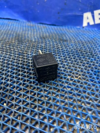 Реле Renault Logan 1 седан 2008