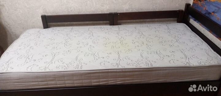 Кровать