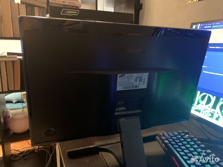 Монитор Samsung