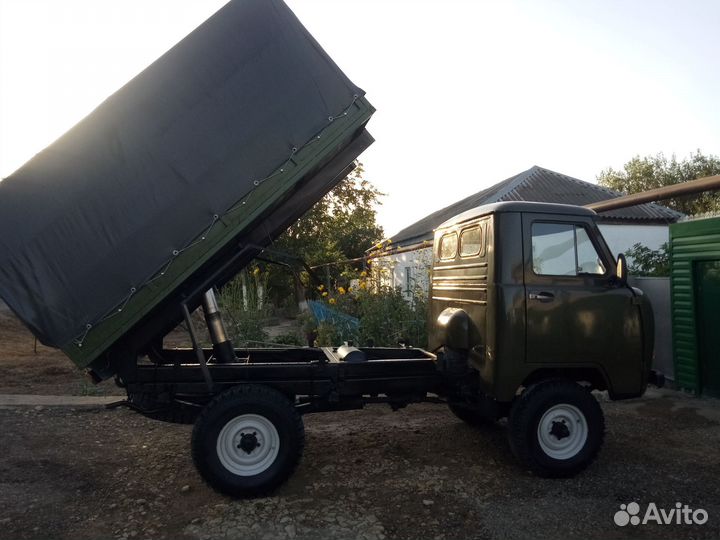 УАЗ 3303 бортовой, 1992