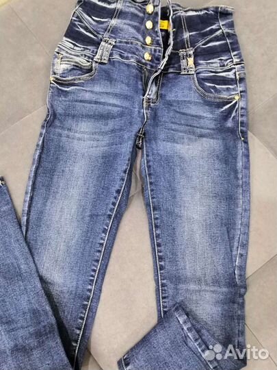 Джинсы
