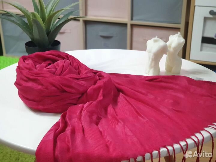 Шарфы и палантины в клетку розовый красный синий