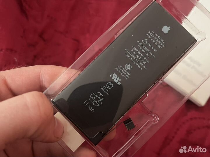 Оригинальный аккумулятор на айфон 8
