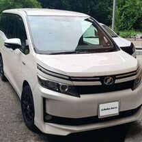 Toyota Voxy 1.8 CVT, 2014, 115 000 км, с пробегом, цена 1 850 000 руб.