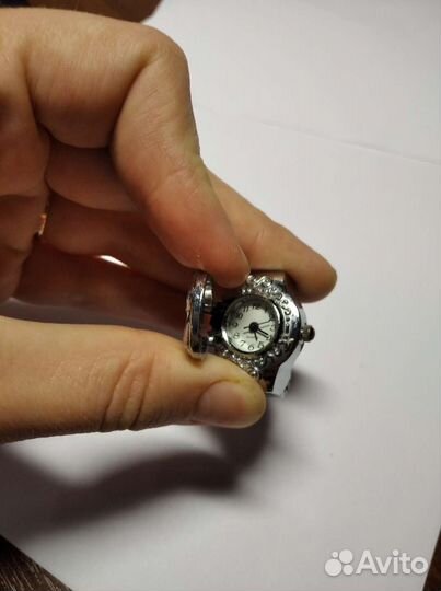 Часы кольцо