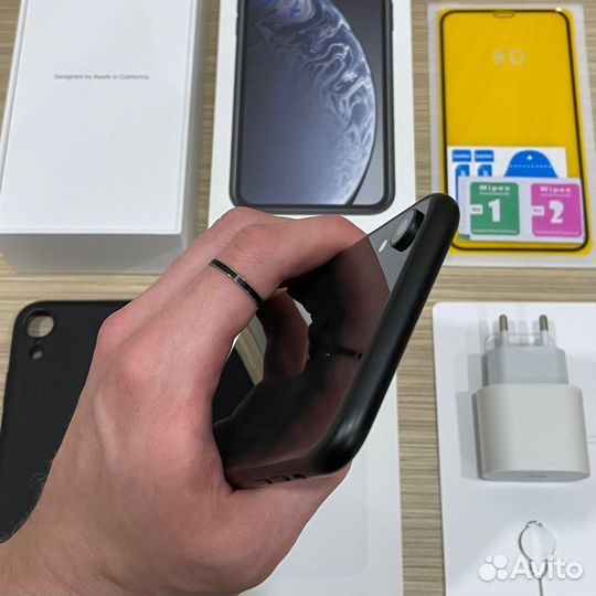 iPhone Xr, 64 ГБ
