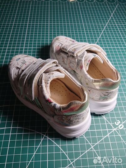 Ботинки детские 26 размер