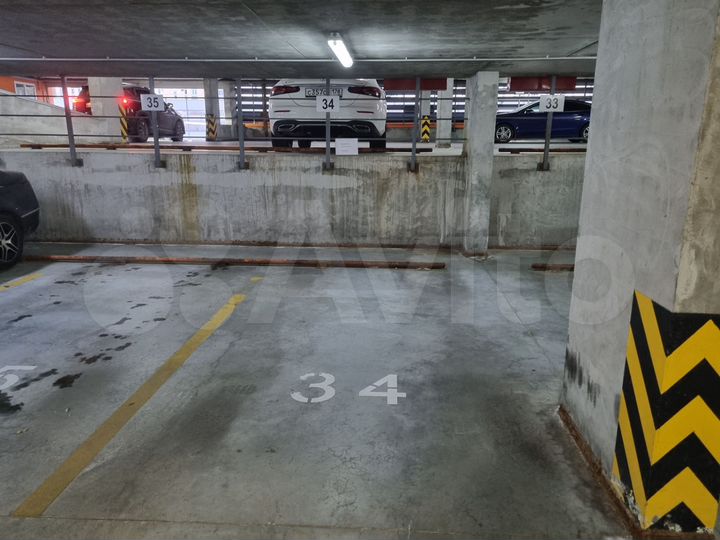 Машиноместо, 14 м²