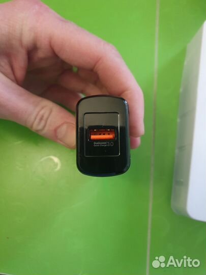 Зарядное устройство