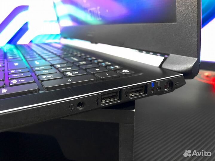 Ноутбук Acer для игр Geforce GTX 256 512 SSD