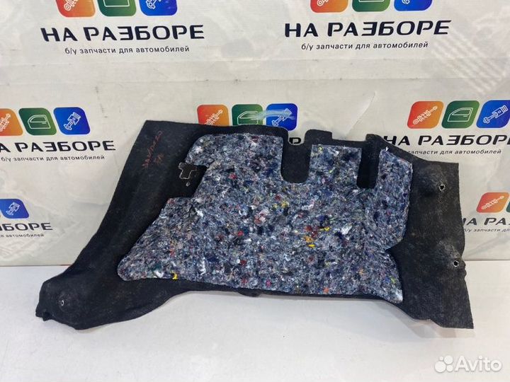 Обшивка багажника задняя левая Renault Sandero