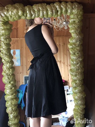 Платье черное классическое