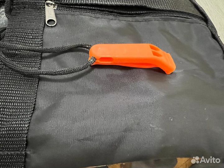 Спасательный жилет для рыбалки