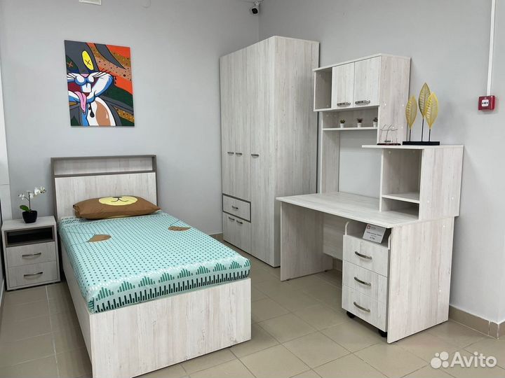 Компьютерный стол ск 5+тумба, в наличии