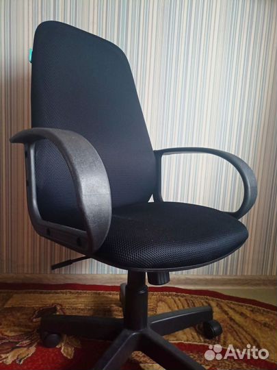 Компьютерное кресло