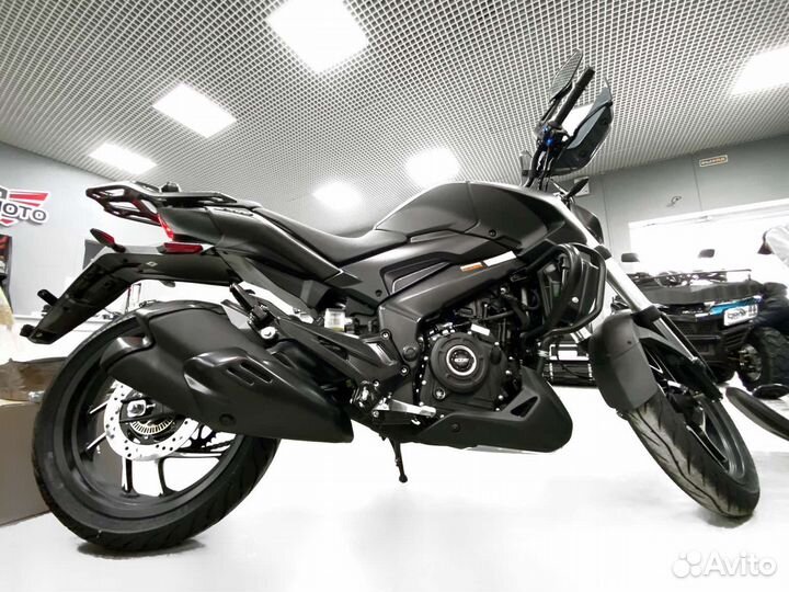Мотоцикл Bajaj Dominar 400