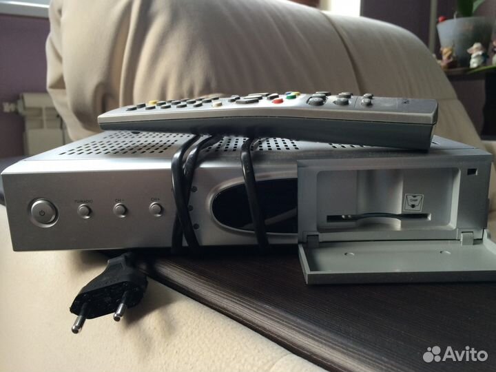 Ресивер Humax VA-ACE+ с пультом ду. Работал с НТВ+