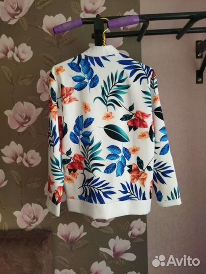 Куртка женская 56 новая