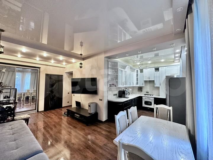 3-к. квартира, 83 м², 2/5 эт.