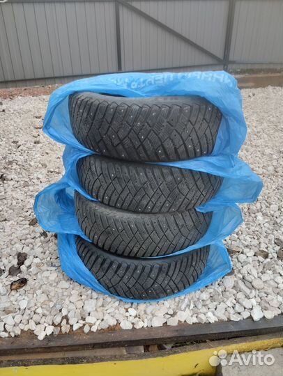 Goodyear Ultragrip Ice Arctic 205/60 R16 92T
