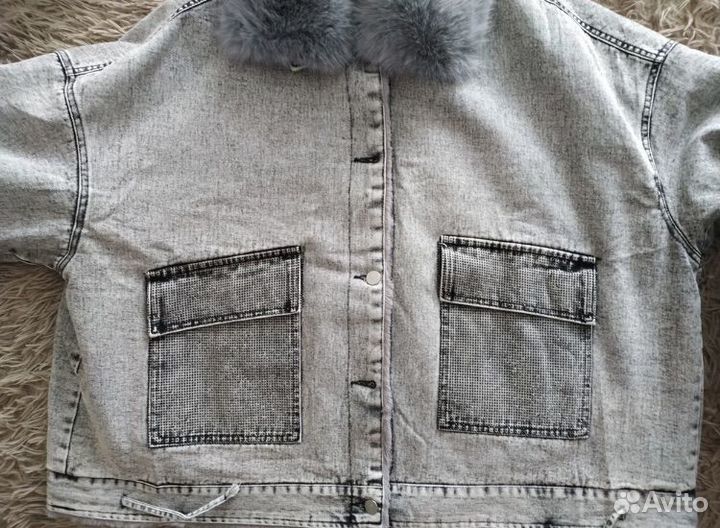 Продам джинсовую зимнюю куртку с мехом