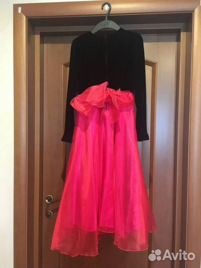 Платье на 140-150. Б\у в идеале