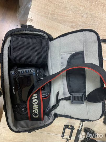 Зеркальный фотоаппарат canon 5D Mark III fullkit