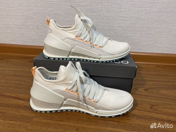 Кроссовки женские Ecco