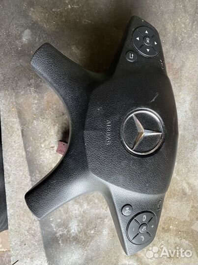 Подушка безопасности в руль W204 2007-2015