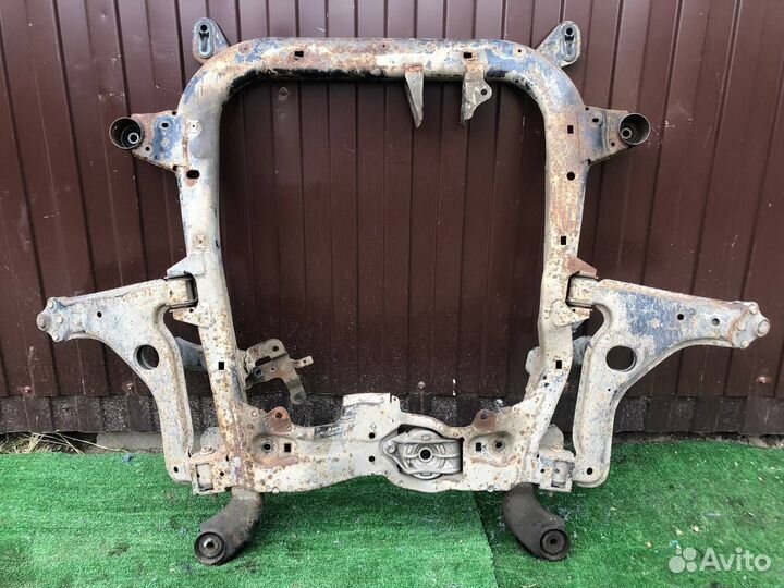 Балка подмоторная Opel Astra H