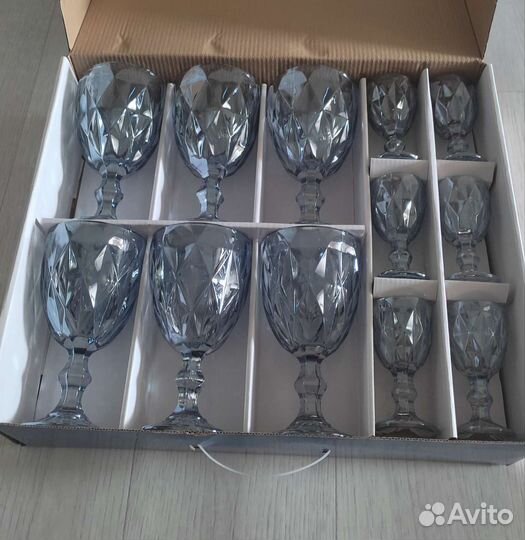 Набор бокалов и рюмок