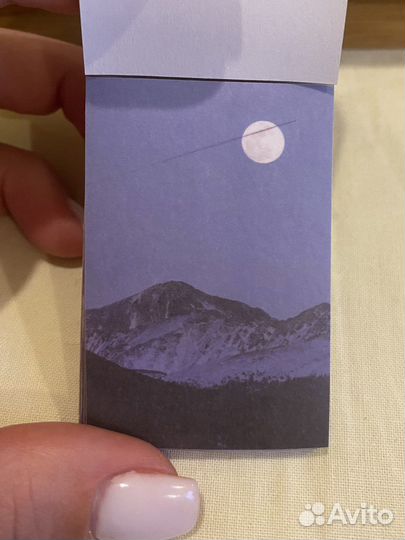 Наклейки в тёмных тонах