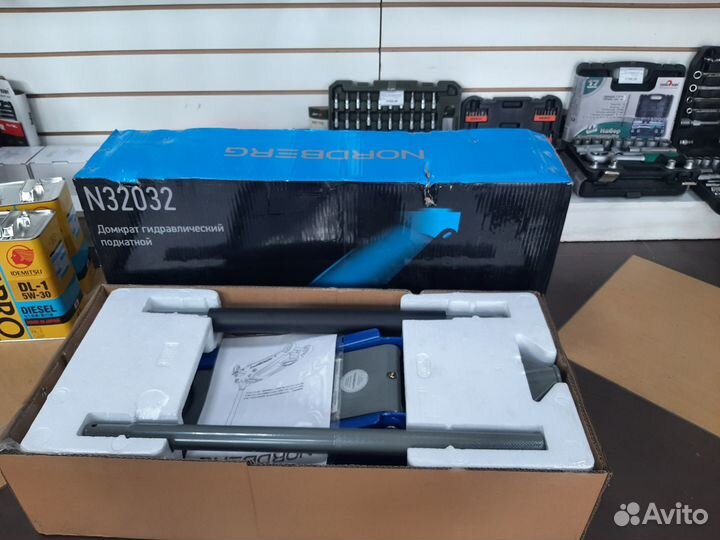 Домкрат подкатной 3т