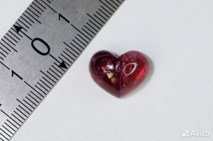 Полихромный турмалин сердце 12,76 карат