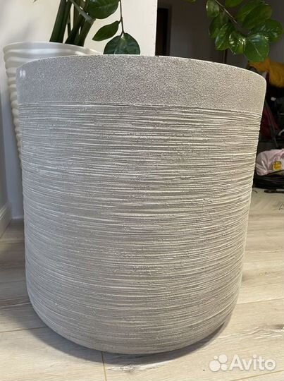 Кашпо для цветов напольное