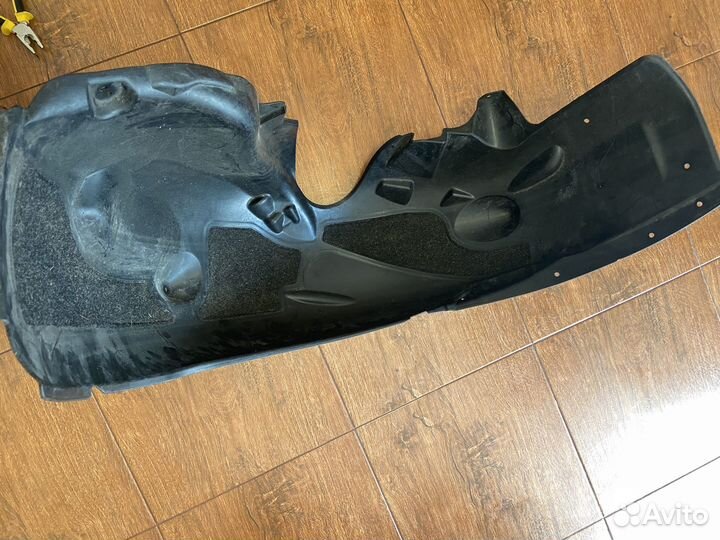 Подкрылок задний правый bmw 5 e60