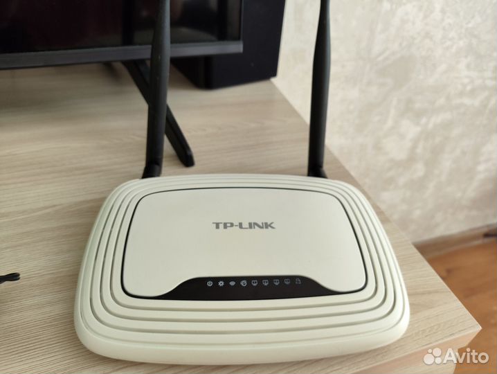 Маршрутизатор (роутер) TP-Link TL-WR841ND 300Мб/с