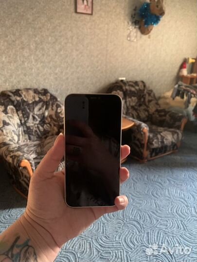 iPhone 12, 64 ГБ