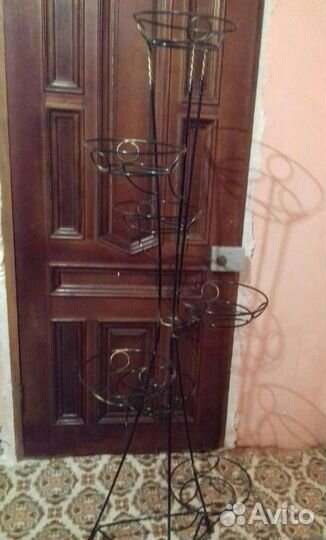 Подставка под цветы
