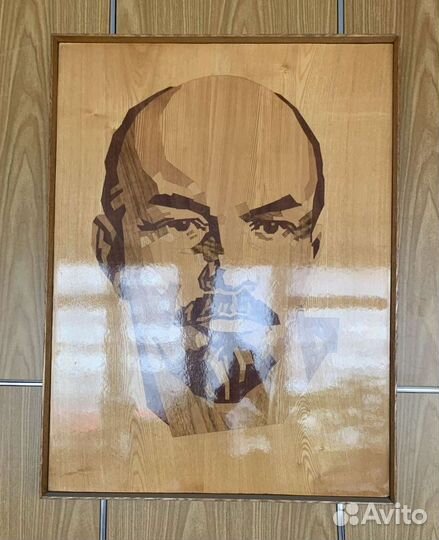 Настенное панно маркетри В.И. Ленин