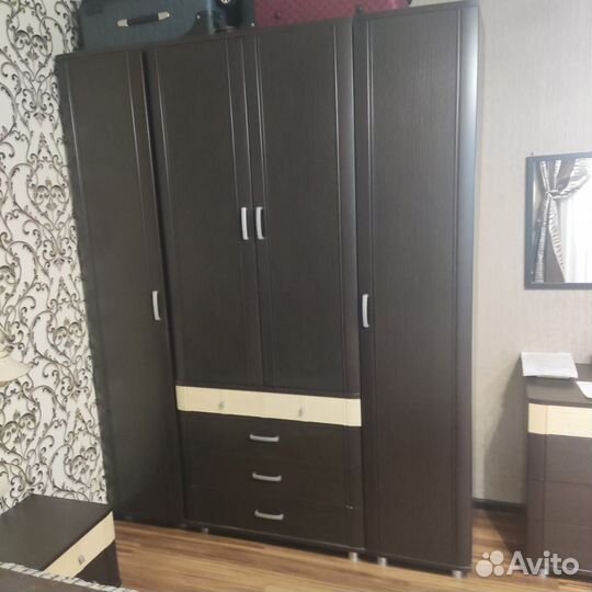 Комплект мебели в спальню