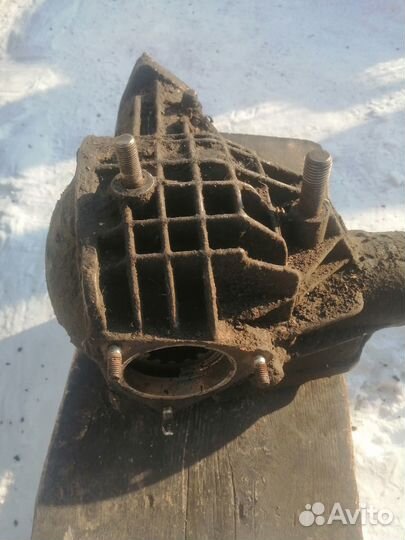 Продам передний редуктор на ниву 2121