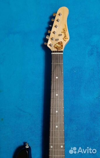 Фендер стратокастер