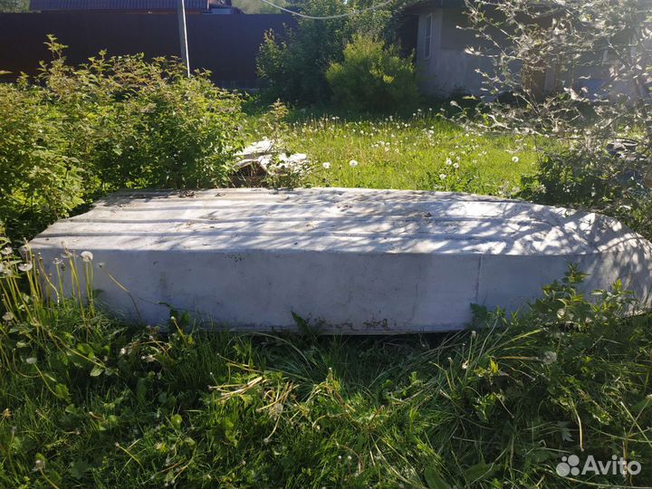 Алюминиевая лодка бу размер длина 365см.шир.139см