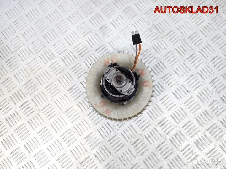 Моторчик отопителя Volkswagen Polo 6N
