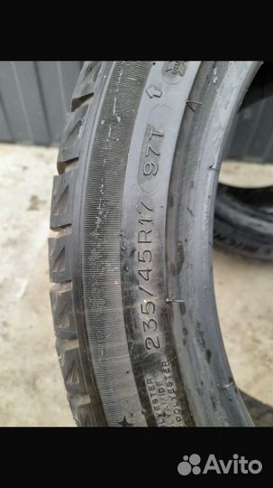Toyo Delvex 934 235/45 R17